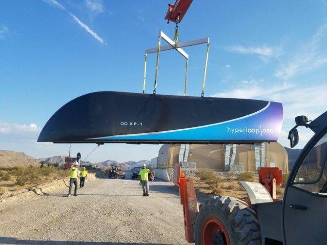 Hyperloop nuotr./„Hyperloop One“ kapsulė