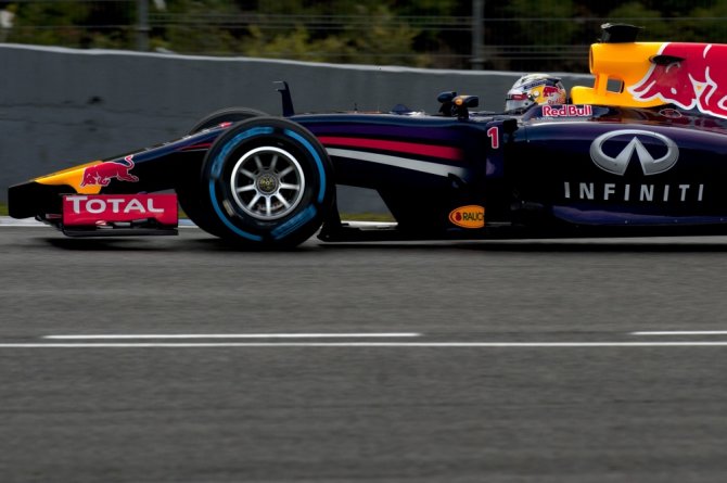 „Scanpix“ nuotr./F-1 bolidų bandymai Jereze