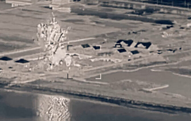 Kadras iš vaizdo įrašo/Ukraina smogė FSB būstinei