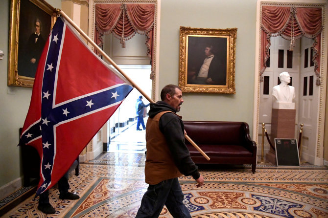 „Reuters“/„Scanpix“ nuotr./Konfederatų vėliava