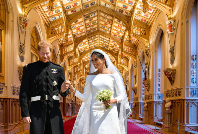 15min montažas / „Scanpix“ nuotr./Princas Harry ir Meghan Markle bei Šv. Jurgio salė Vindzoro rūmuose, kur vyko jų vestuvių priešpiečių priėmimas