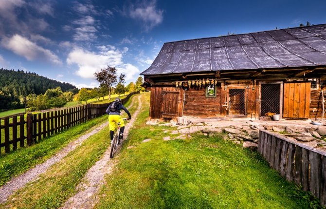 Petr Slavík nuotr./Dviračių turizmas Čekijoje populiarėja. Nuotraukoje – Valašsko