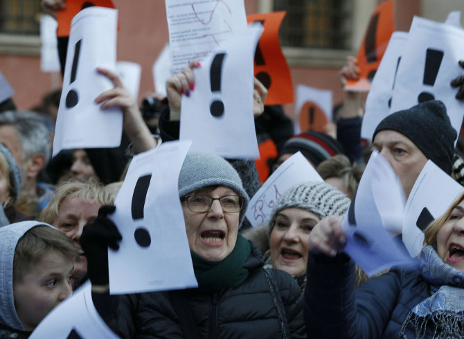 „Scanpix“/AP nuotr./Mokytojų streikas Lenkijoje