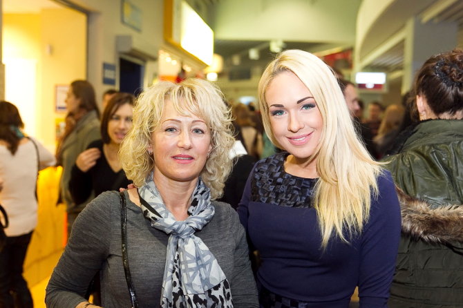 Oksana Pikul-Jasaitienė su mama Laima