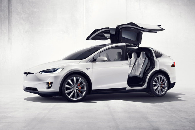 „Tesla Model X“
