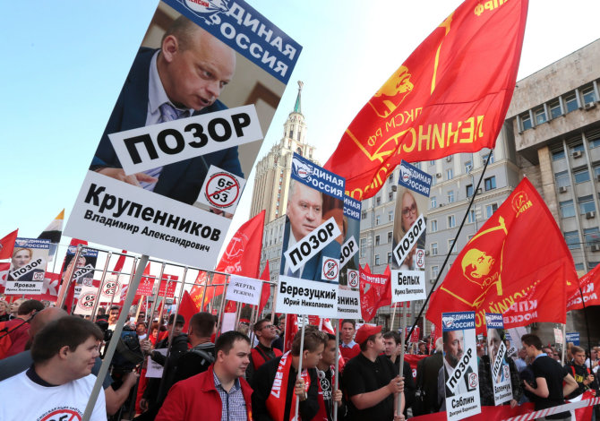 „Sputnik“/„Scanpix“ nuotr./Protestas prieš valdančiąją partiją „Vieningoji Rusija“ dėl pensijų reformos