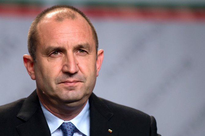 AFP/„Scanpix“ nuotr./Išrinktasis Bulgarijos prezidentas Rumenas Radevas
