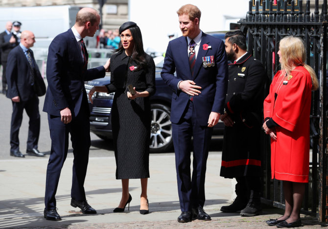 „Reuters“/„Scanpix“ nuotr./Princas Williamas, Meghan Markle ir princas Harry