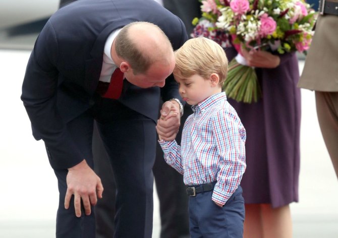 „Scanpix“/„PA Wire“/„Press Association Images“ nuotr./Princas Williamas su sūnumi George'u