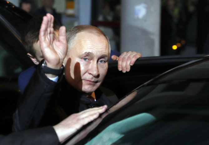 „Scanpix“/AP nuotr./Vladimiras Putinas Serbijoje