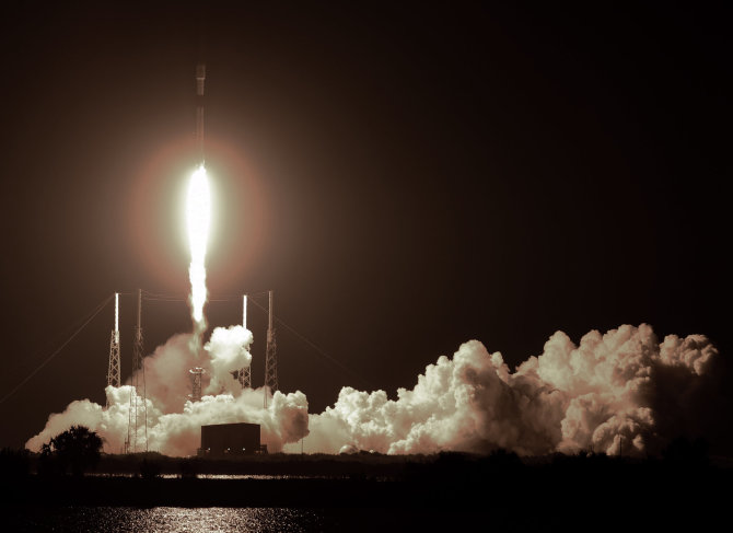 „Scanpix“ nuotr./60 „SpaceX Starlink“ palydovų į kosmosą iškelti be jokių staigmenų ir nesklandumų