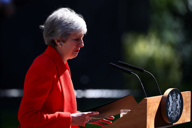„Reuters“/„Scanpix“ nuotr./Theresa May paskelbė apie atsistatydinimą
