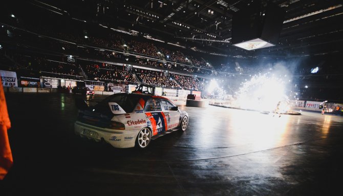 Tomo Petrovskio nuotr./„ASFA Motor show“ „Žalgirio“ arenoje 2013-aisiais
