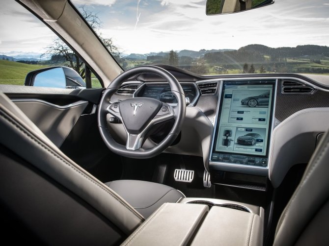 „Tesla“ nuotr./„Tesla Model S“