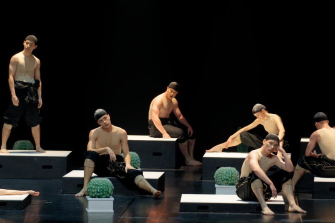 Prokadras nuotr./Choreografo A.Ekmano „Cacti“ (Kaktusai). M.Aleksos nuotr9