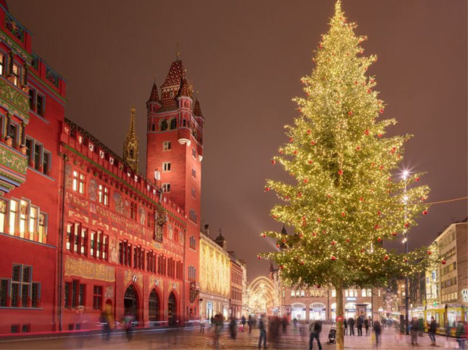 basel.com nuotr./Kalėdų eglė Bazelyje