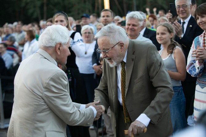 Roberto Riabovo / BNS nuotr./Dainų diena „Kad giria žaliuotų“