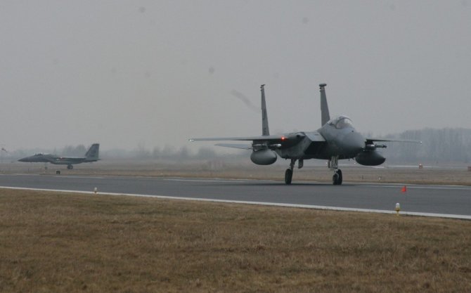 NATO misijos lėktuvai