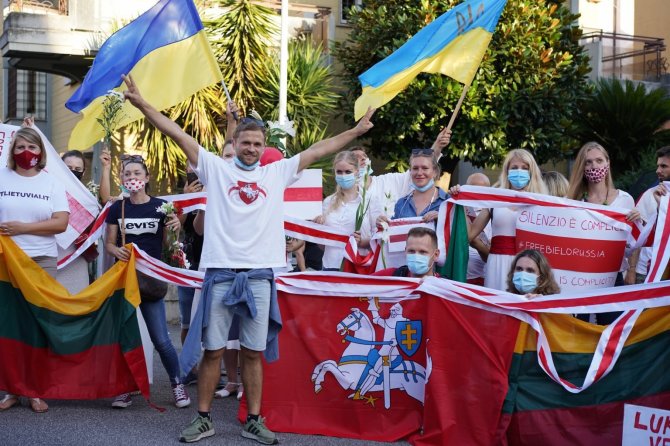 Nuotr. iš pilietybe.lt/Lietuvių bendruomenės Romoje protesto akcija 2020 m. rugpjūtį prie Rusijos ambasados dėl Baltarusijos