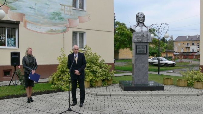 Organizatorių archyvo nuotr./Kristijono Donelaičio paminklas