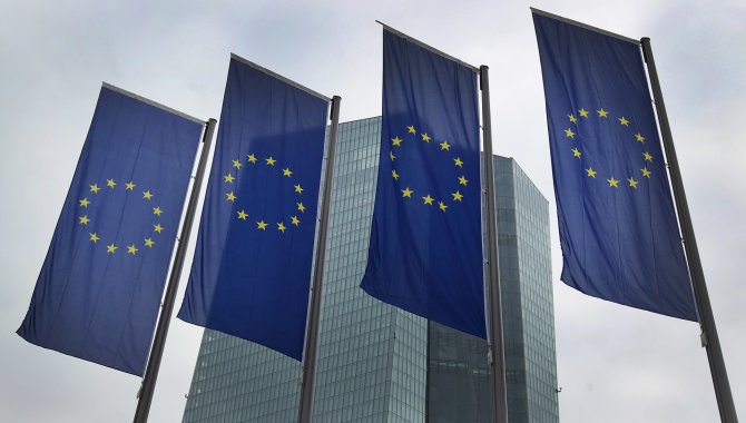 AFP/„Scanpix“ nuotr./ES vėliavos 