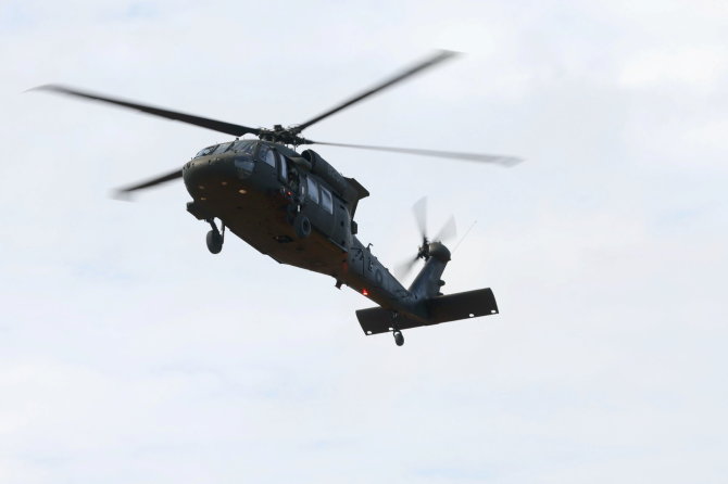 „Reuters“/„Scanpix“ nuotr./Sraigtasparnis „Black Hawk“