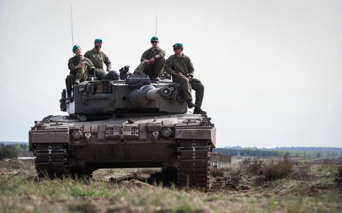 AFP/„Scanpix“ nuotr./Tankas „Leopard 2“