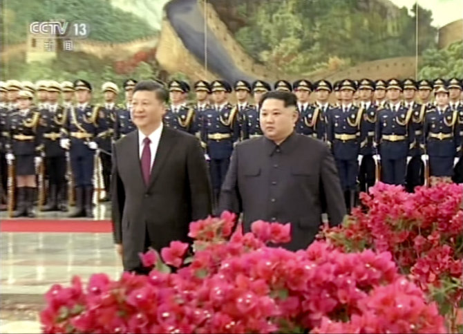 „Scanpix“/AP nuotr./Pekine susitiko Kinijos ir Šiaurės Korėjos vadovai