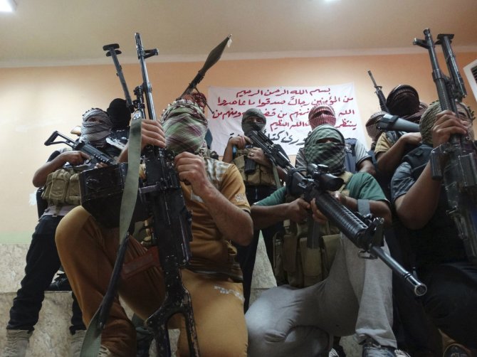 „Reuters“/„Scanpix“ nuotr./Irake ir Sirijoje vyksta intensyvi kova su „IS“ džihadistais 