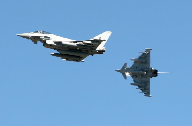 Alvydo Januševičiaus nuotr./Naikintuvais „Eurofigter Typhoon“.