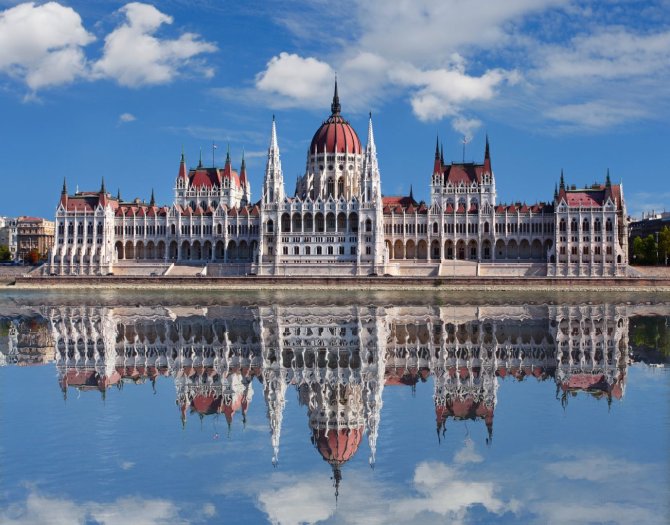 123RF.com nuotr./Vengrijos parlamento rūmai. Budapeštas