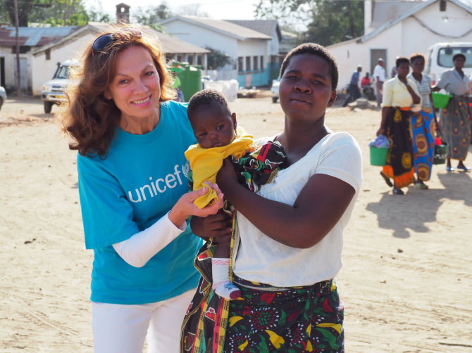 Asmeninio albumo nuotr./Virginija Kochanskytė UNICEF misijoje Malavyje