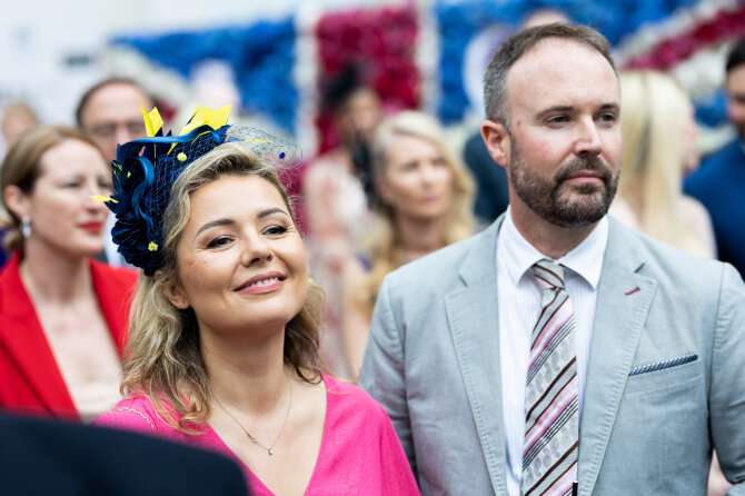 Lukas Balandis / BNS nuotr./Beata Nicholson su vyru Tomu