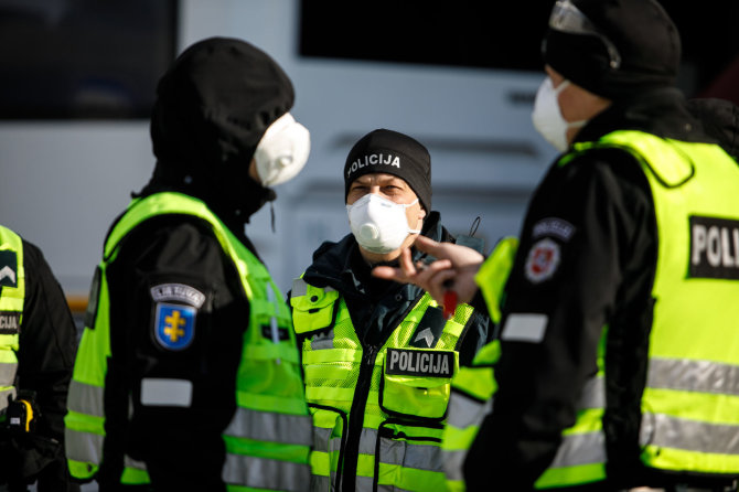 Eriko Ovčarenko / 15min nuotr./Policininkai