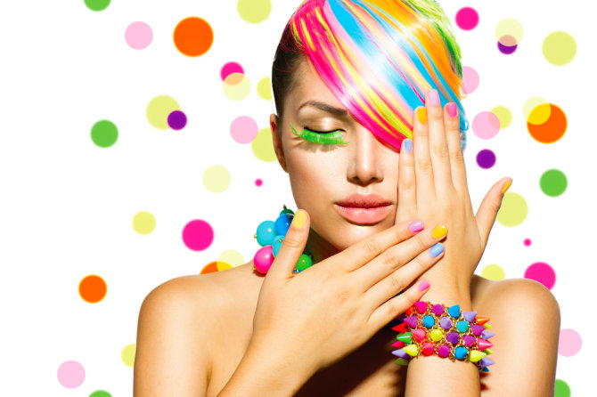 Shutterstock nuotr./Populiariausios 2014-ųjų vasarinės nagų lako spalvos