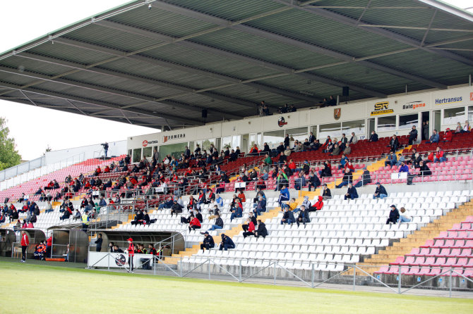 Eriko Ovčarenko / 15min nuotr./Sirgaliai grįžo į stadionus