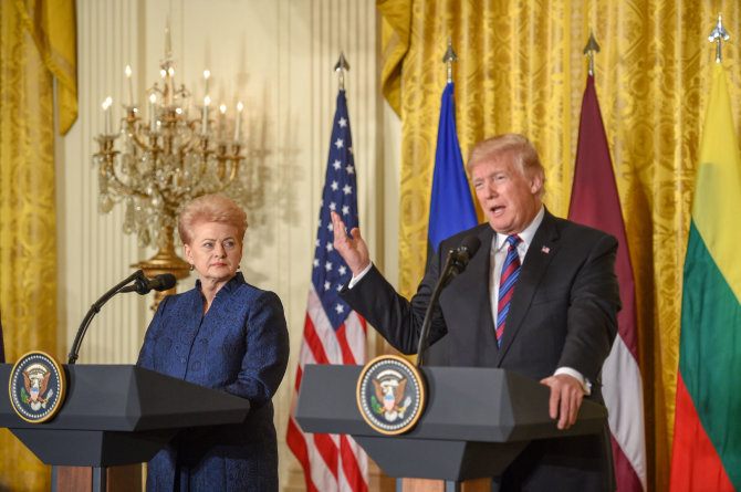 Lietuvos Respublikos Prezidento kanceliarijos/Roberto Dačkaus nuotr./Donaldo Trumpo ir Baltijos šalių vadovų susitikimas