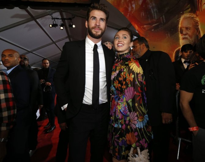 „Reuters“/„Scanpix“ nuotr./Miley Cyrus ir Liamas Hemsworthas