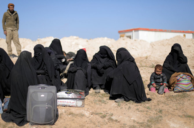 „Reuters“/„Scanpix“ nuotr./Civiliai Rytų Sirijoje