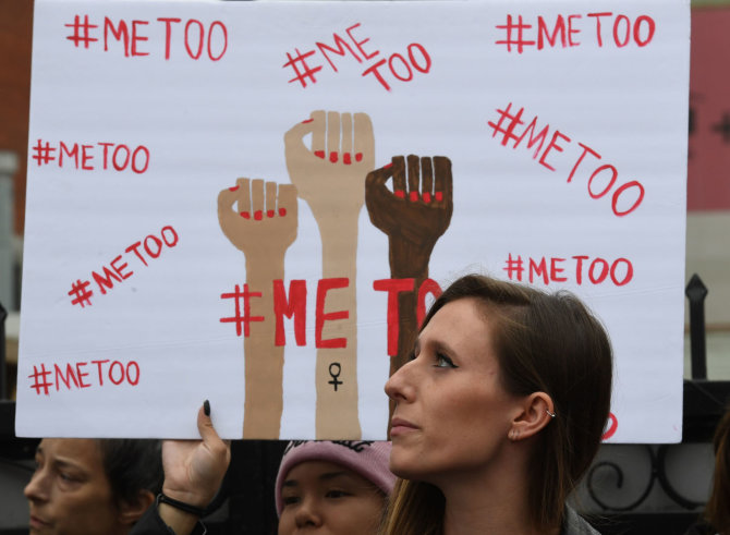 AFP/„Scanpix“ nuotr./Eitynės prieš seksualinį priekabiavimą