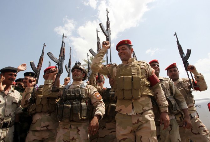 AFP/„Scanpix“ nuotr./Irako armijos kariai