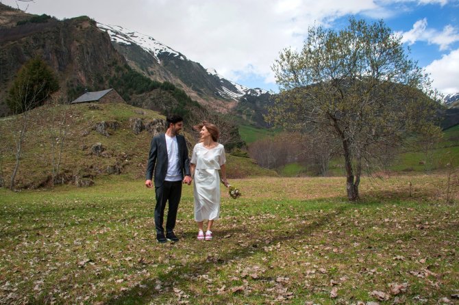 Asmeninio archyvo nuotr./Alberto Ibarso ir Mingailės Skuodytės vestuvės Ispanijos kalnuose