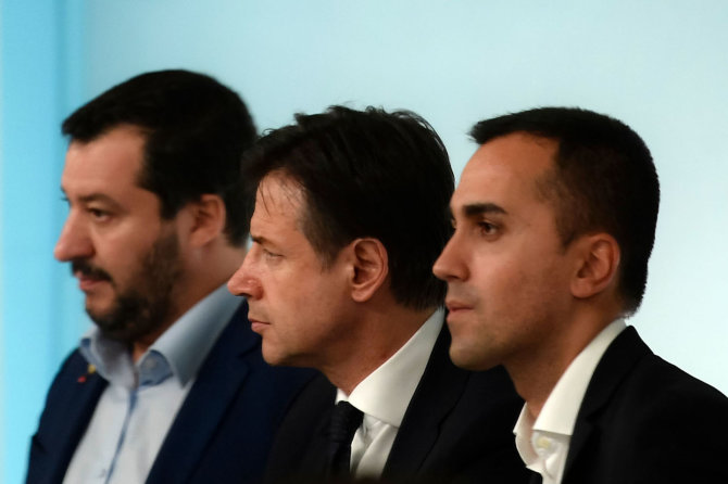 AFP/„Scanpix“ nuotr./Matteo Salvini, Giuseppe Conte ir Luigi Di Maio