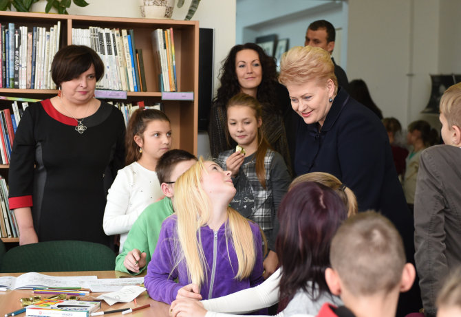 R.Dačkaus nuotr./Dalia Grybauskaitė bibliotekoje Naujojoje Vilnioje