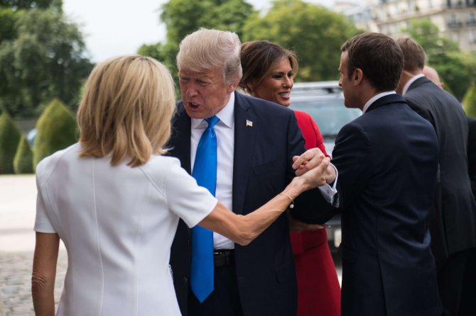 „Scanpix“/„SIPA“ nuotr./Donaldas Trumpas ir Brigitte Trogneux