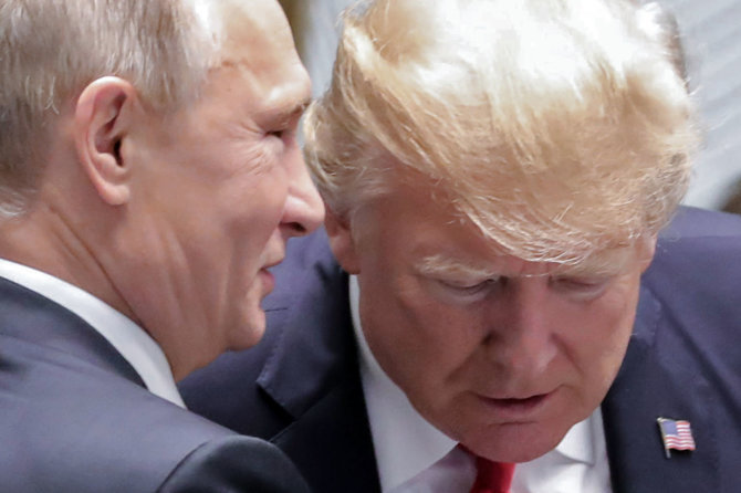 AFP/„Scanpix“ nuotr./Vladimiras Putinas ir Donaldas Trumpas