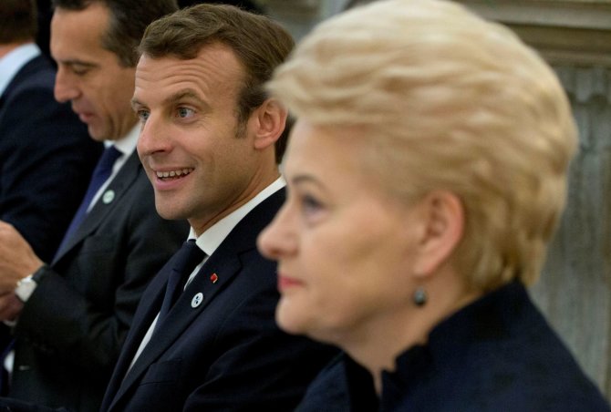 „Reuters“/„Scanpix“ nuotr./Emmanuelis Macronas ir Dalia Grybauskaitė