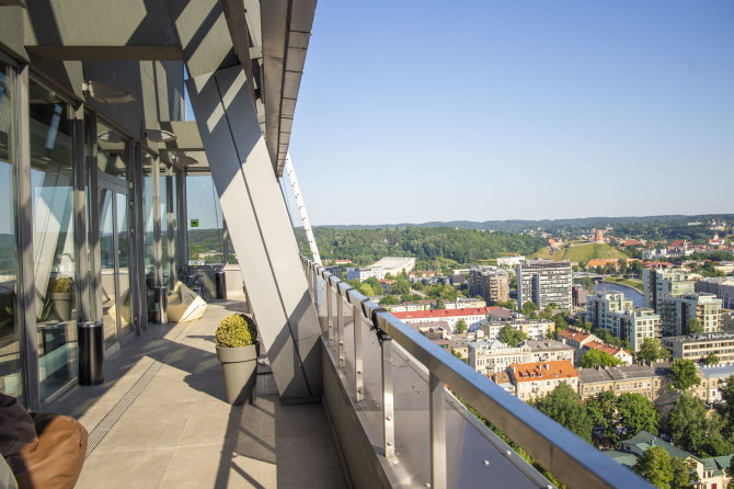 Ernestos Čičiurkaitės / 15min nuotr./20-o Vilniaus savivaldybės aukšto atvėrimo akimirka