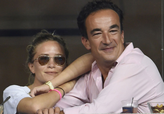 AOP nuotr./Mary Kate Olsen ir Olivier Sarkozy