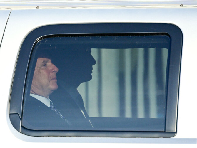 S. Witkoffas / TOBIAS SCHWARZ / AFP